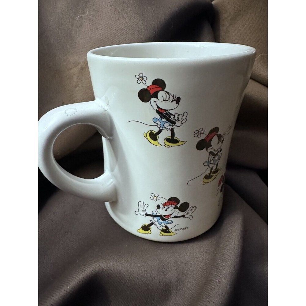 Disney Store The Many Moods Of Minnie Mouse Mug Cup - Retired Blank Interior - Picture 6 of 8
